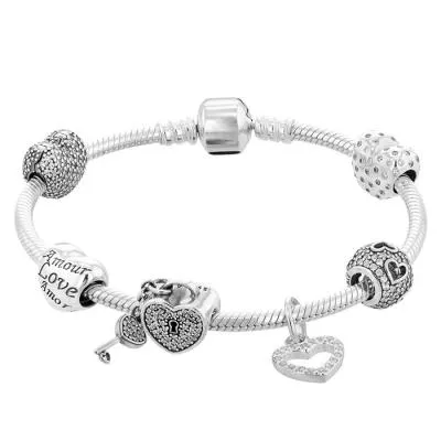 Браслет с шармами